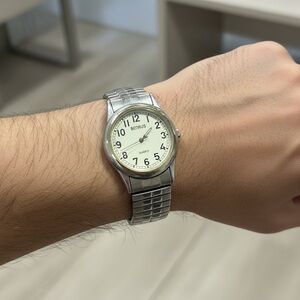 Benrus Quartz Watch Silver Tone Stretch Band Easy Read Dial NWOT New Battery